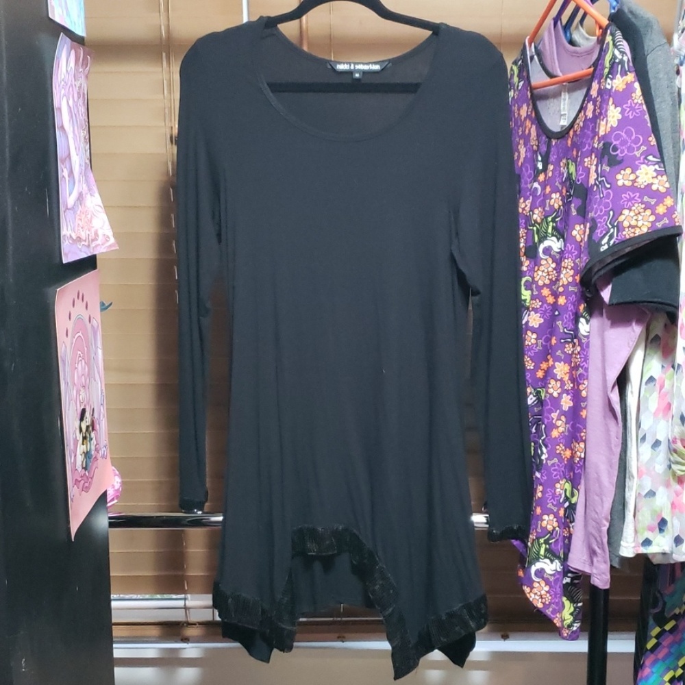 Black long sleeve tunic
